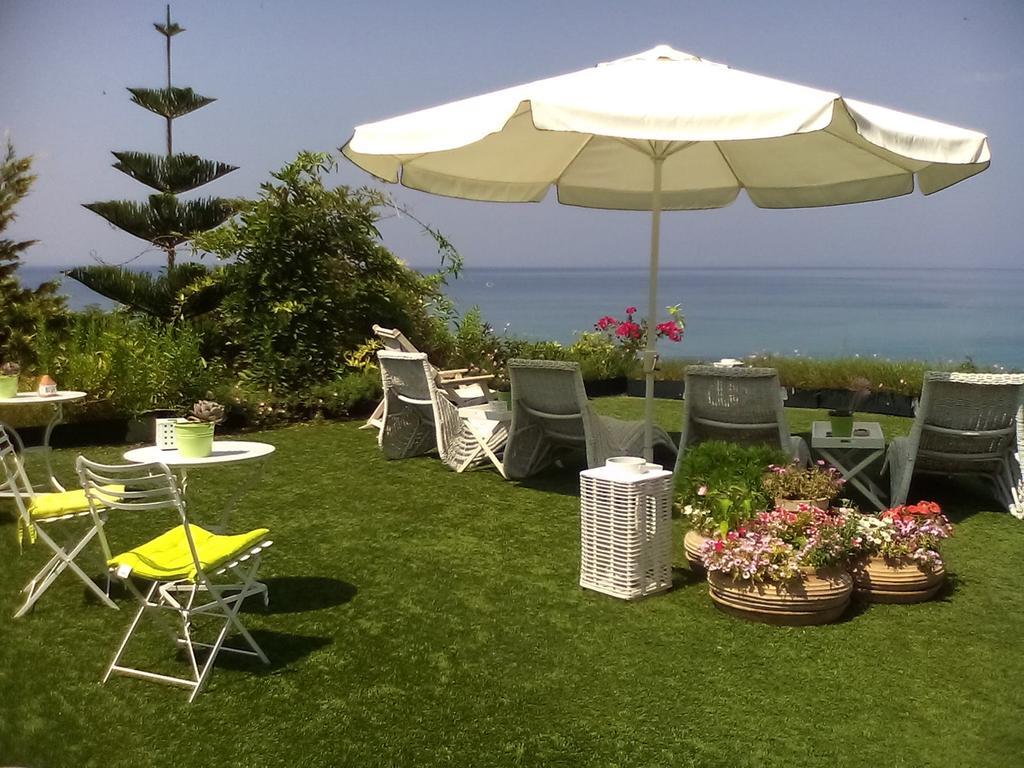 Palmina Mare Villa And Studios Paralia Vrachou Quarto foto